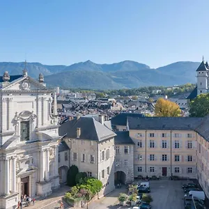 https://t2-centre-historiquemeuble-de-tourisme-3etoiles.hotels-rhonealpes.com