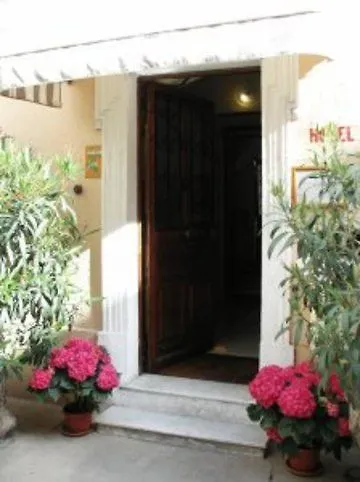 Chanteclair Cannes Hotel